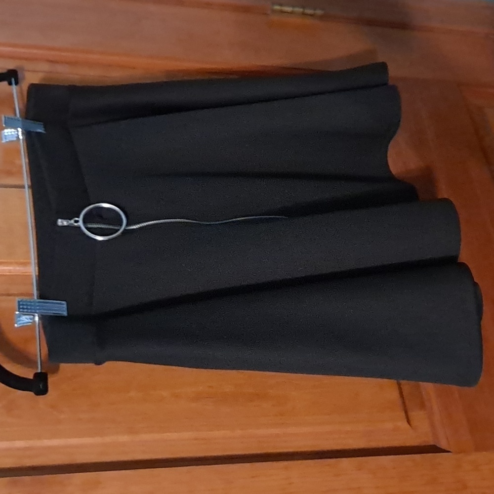 Hot Topic Black Skirt WITH POCKETS!